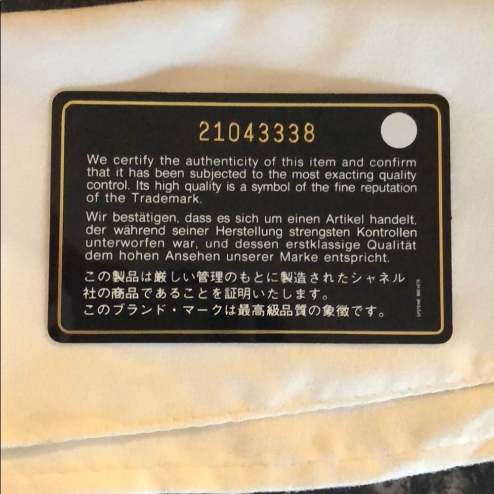 Chanel boy size small - Picture 8 of 8